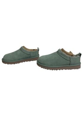 UGG Women's Classic Micro Pull Tab Round Toe Booties, SIZE 7